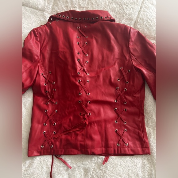 Red leather jacket - Picture 2 of 3